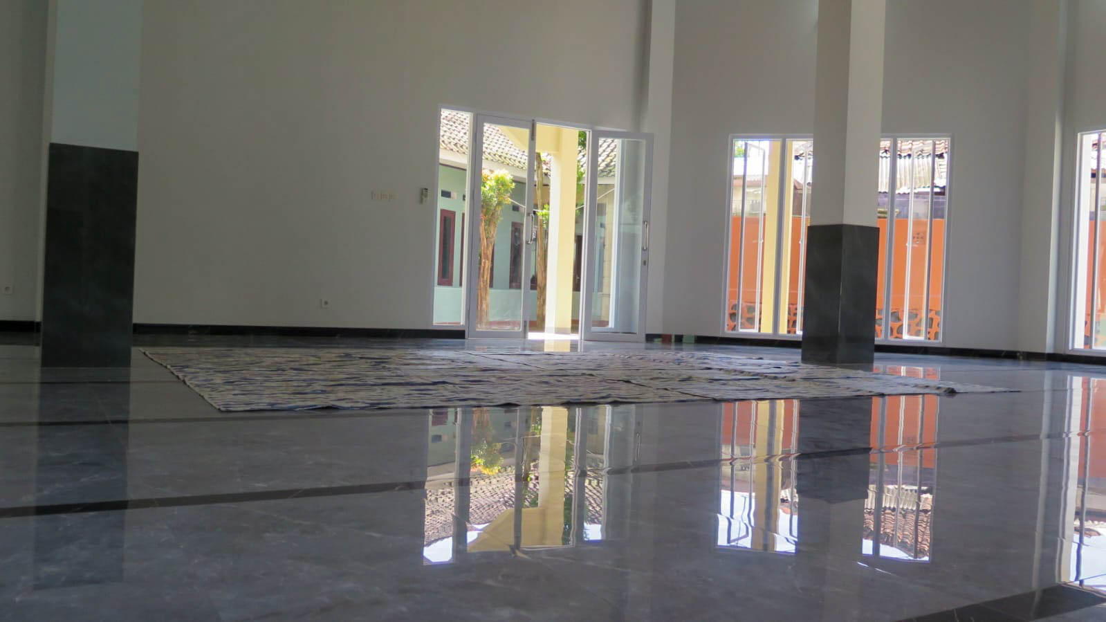 Masjid Raudhatul Aytaam Lantai 1